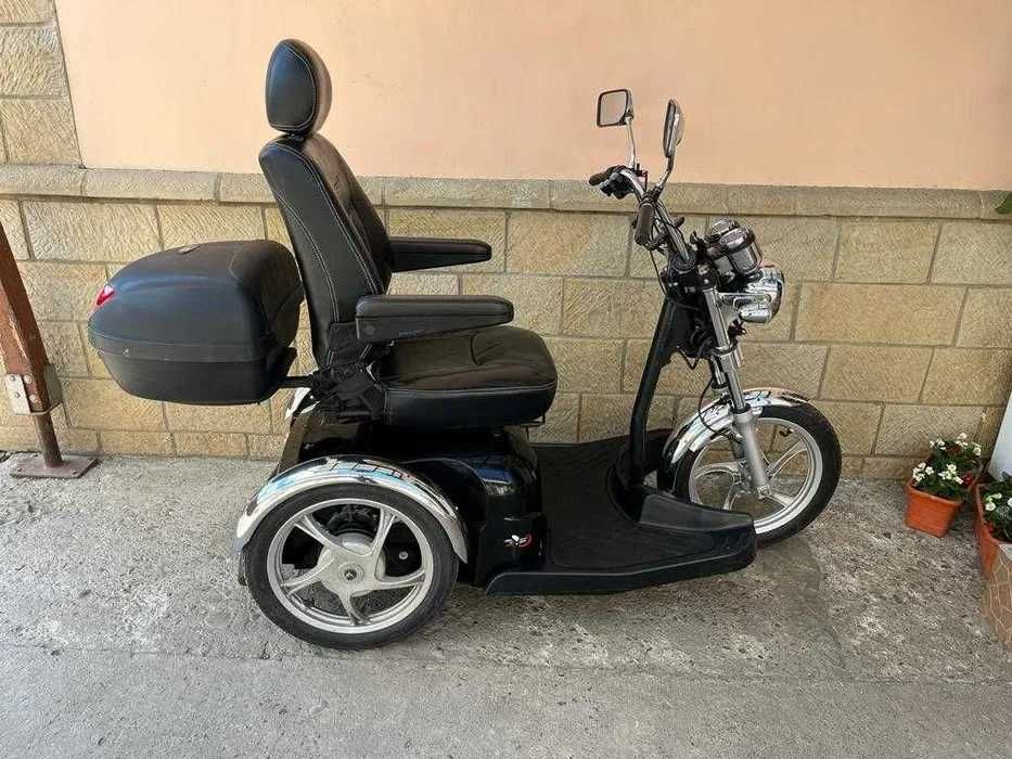 Scuter electric pentru persoane cu handicap dizabilitati batrani copii