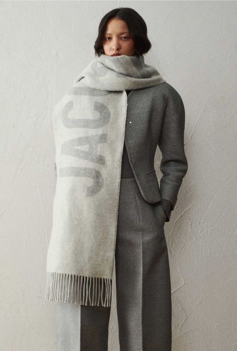 Оригинален шал Jacquemus