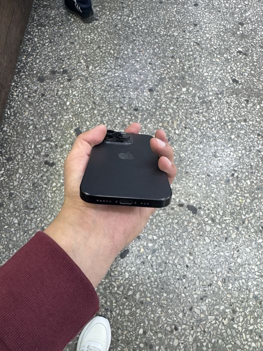 Iphone 16 pro 256 99% Black Qora ideal