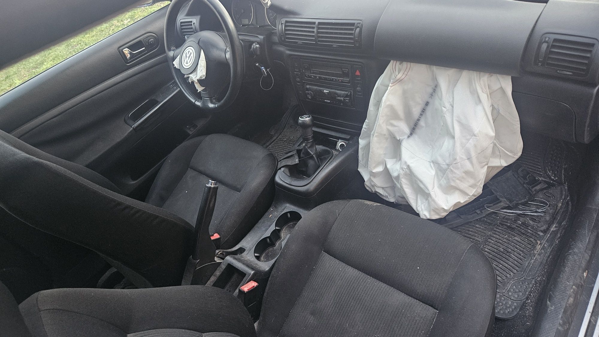 VW PASSAT ...1.9 TDI На части