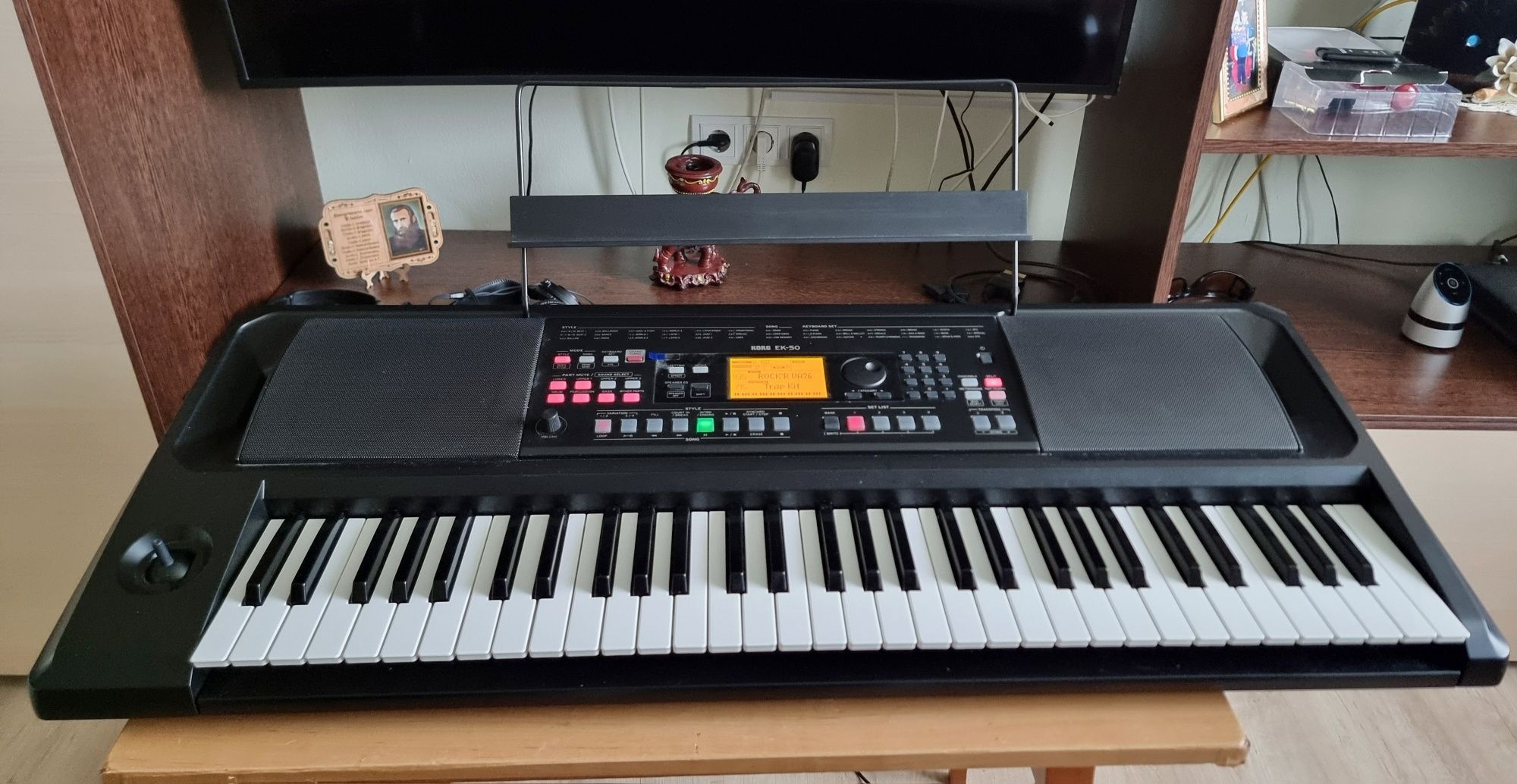 Orga Korg ek-50 impecabila,pentru studiu sau avansați