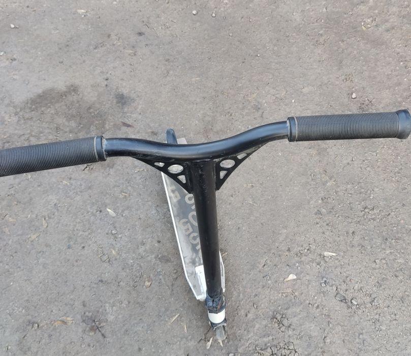 Продам самокат.  .