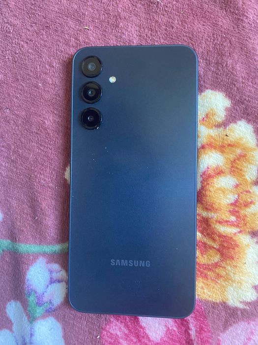 Vând schimb galaxy a16