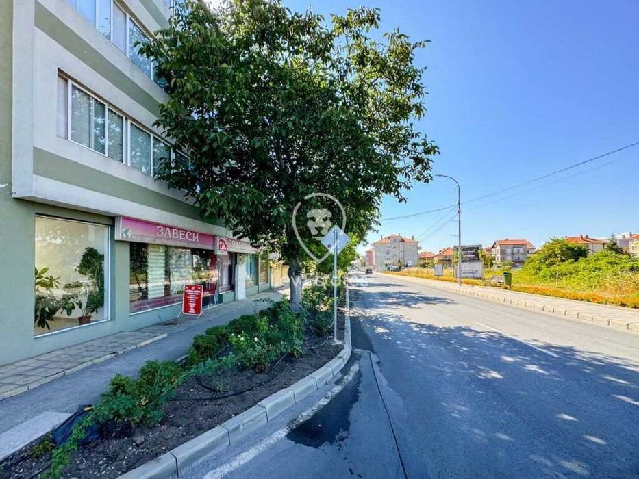 Търговско помещение за магазин, Равда