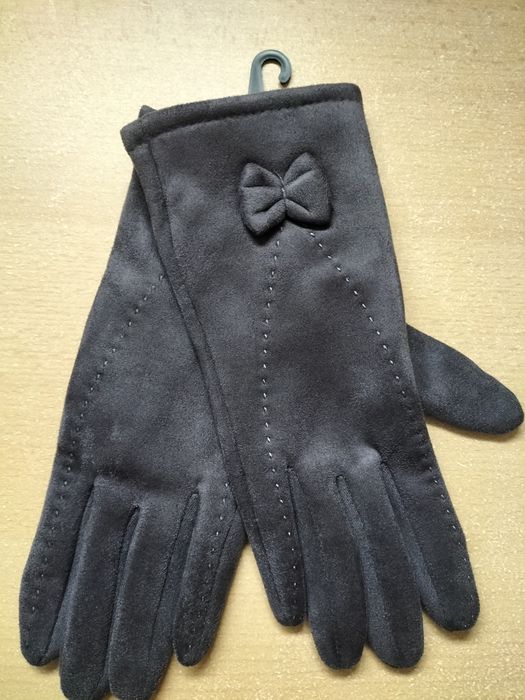 Елегантни дамски ръкавици
