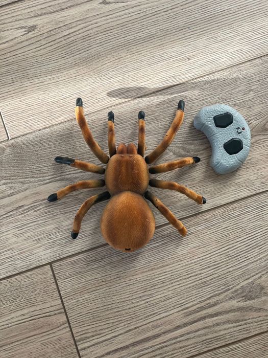 Продам радиоуправляемого паука ( RC Тарантул)