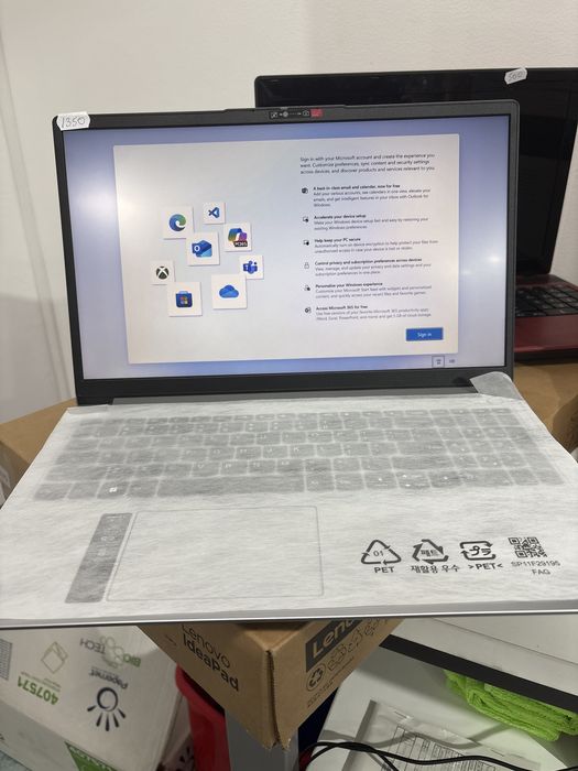 Laptop Lenovo ultra slim pret 1350