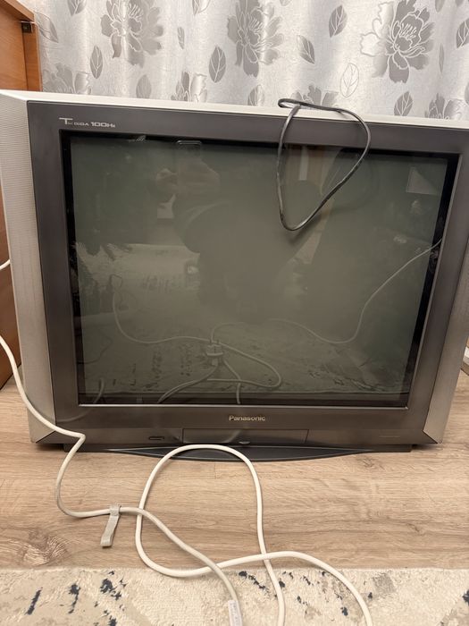 Телевизор бу Panasonic
