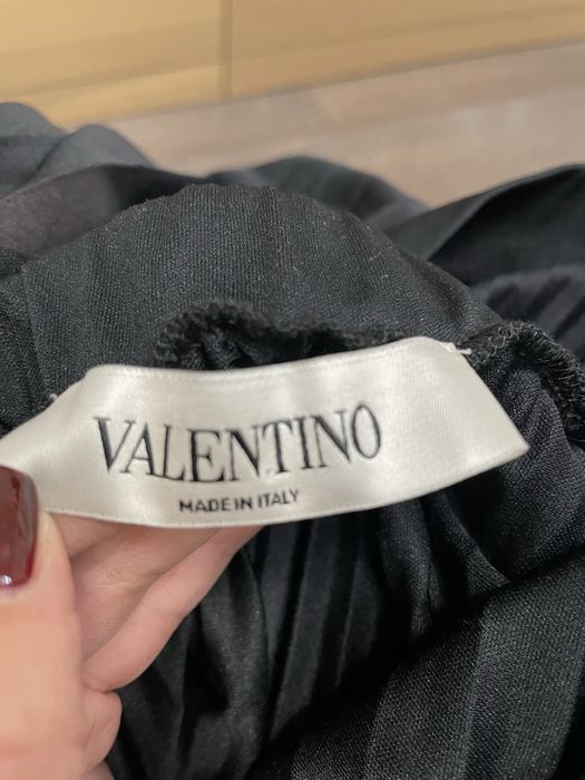 Пола на Valentino