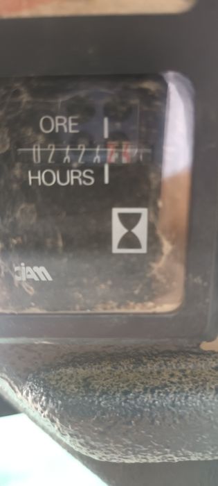 Miniincarcator fai komatsu 2100 ore cu Furci
