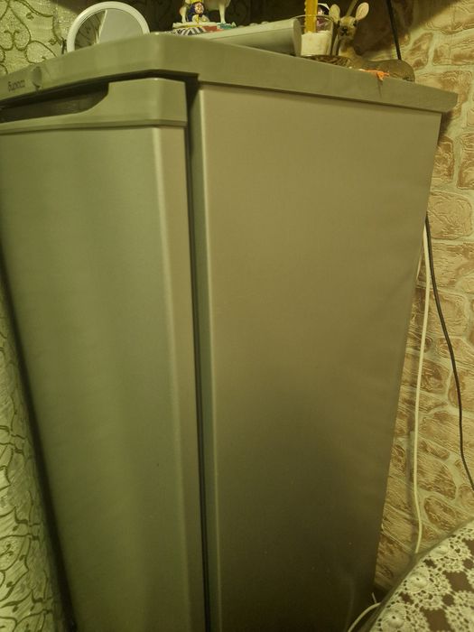 Продам морозилку