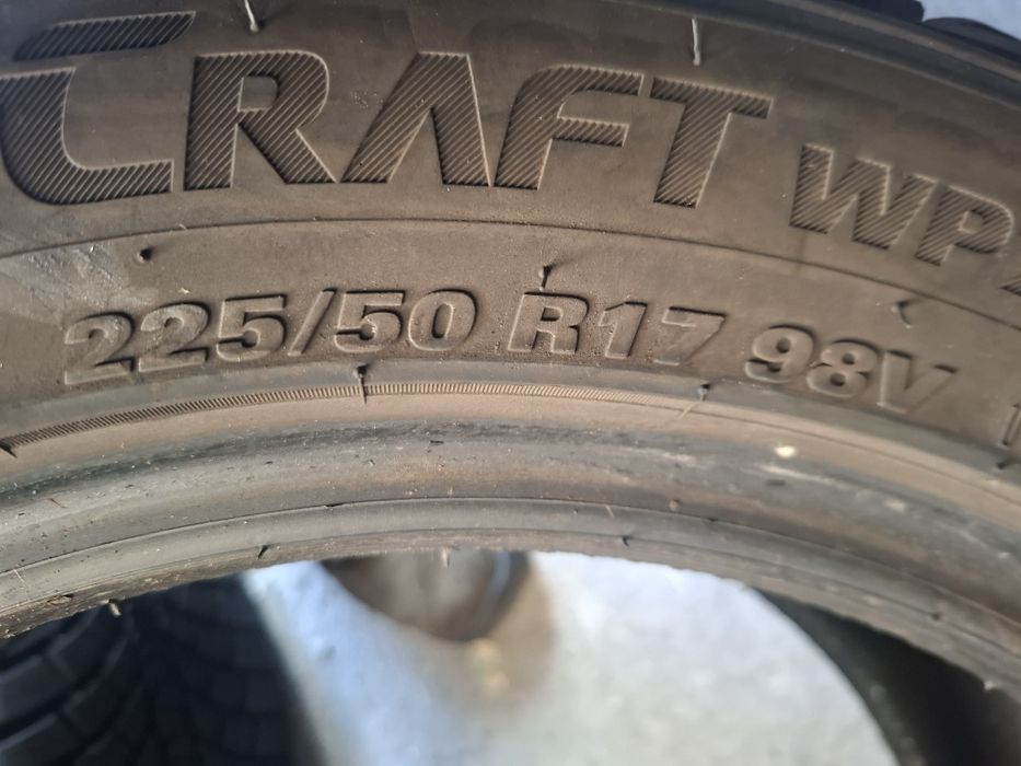 225 50 17дот3819 4броя  kumho като нови цената е за 4бр
