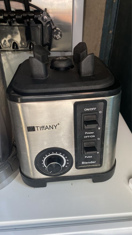 Продам Блендер почти новая
