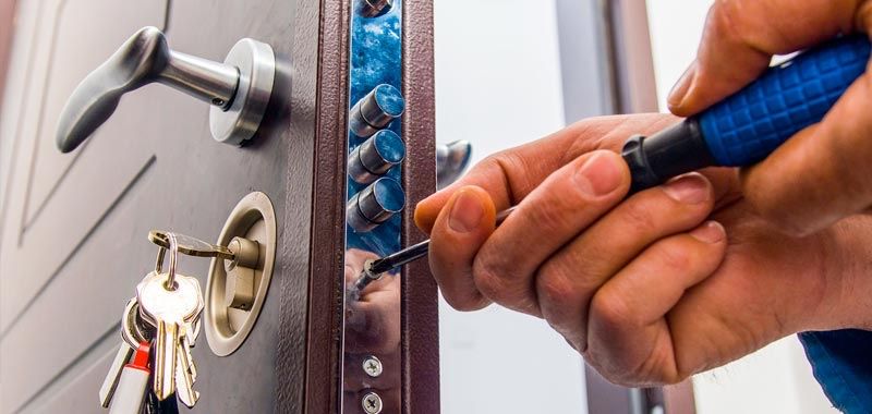 Ремонт Установка Замена замков ручек и дверей, Входных и межкомнотных