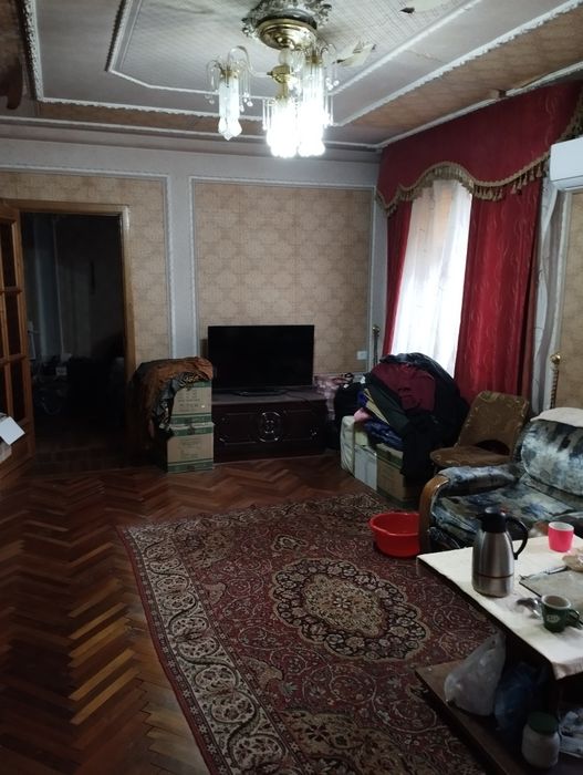 Срочно Продаётся кватира Шайхонтахур район Ор.р Тинчлик метро Версал