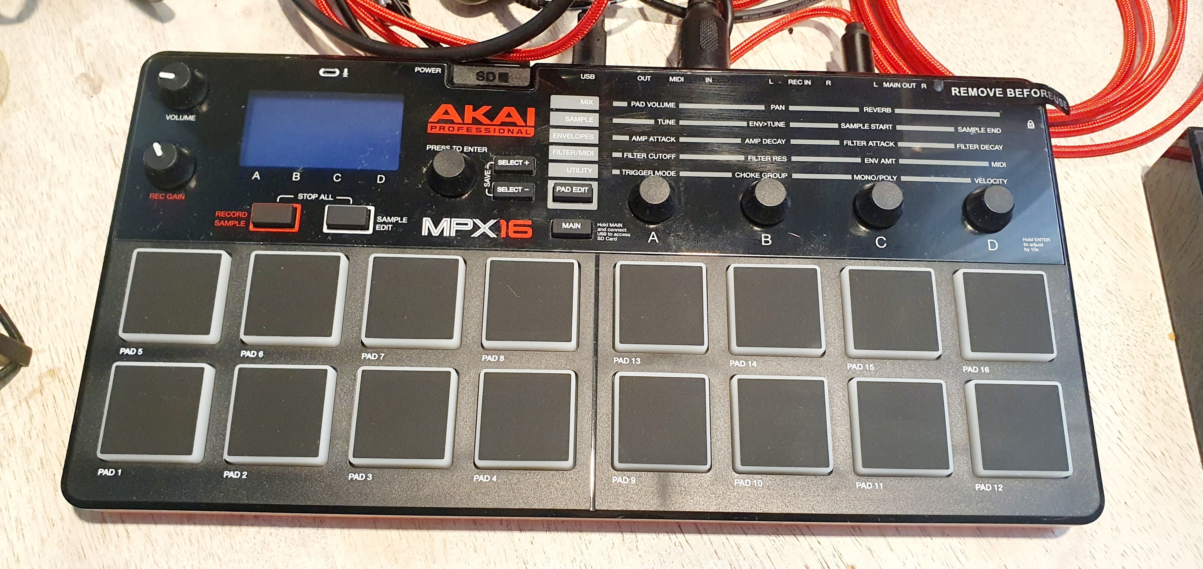 Boss RC-505 MKII Korg Minilogue Akai MPX16 Rde NT1 5th Audix OM3 SHURE