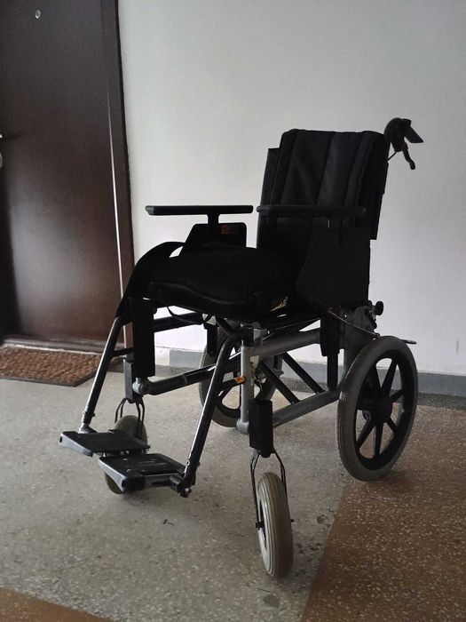 Scaun cu rotile 60cm