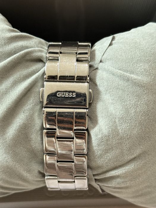 Дамски часовник