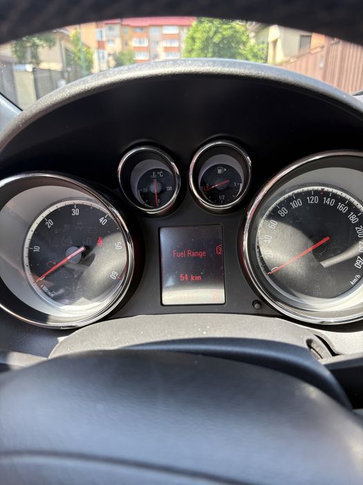 Opel Astra J 2011
