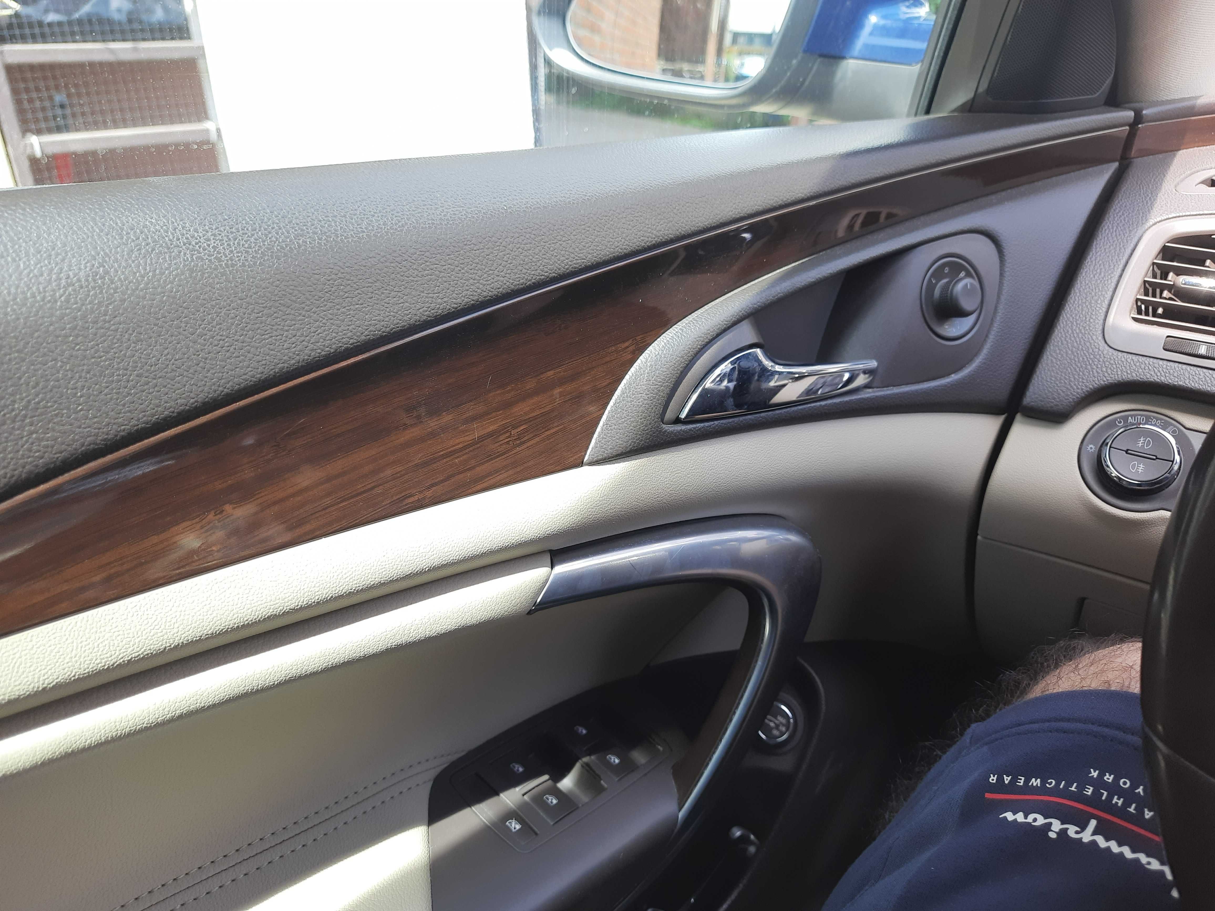 Vand Opel Insignia Tourer 2013, bine intretinut, fara incident rutier!