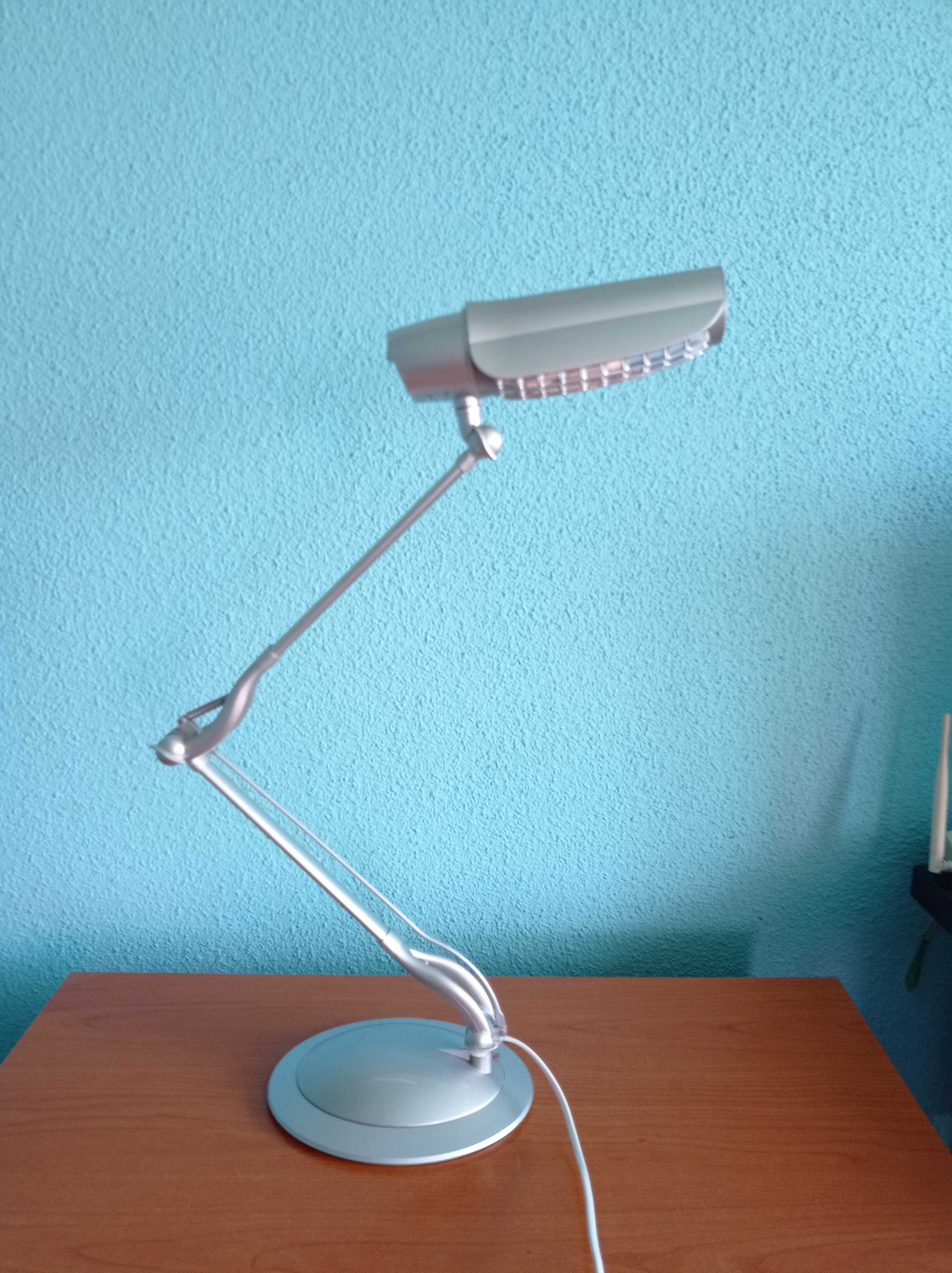 Lampa de birou cu brat si cap reglabil