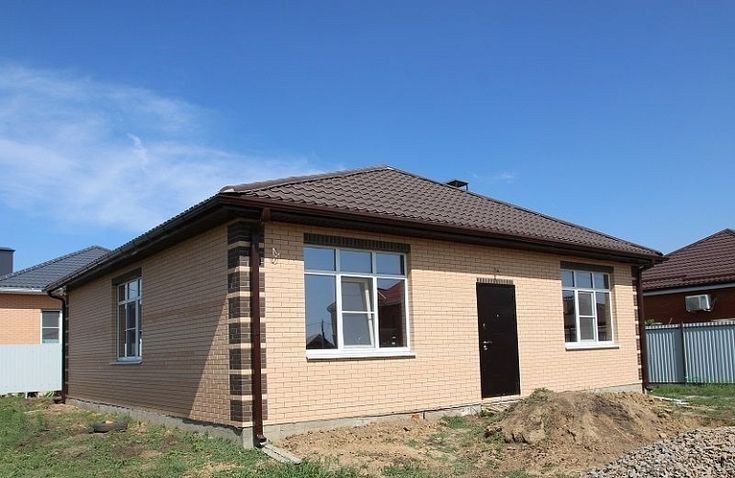 Construim case pe structura metalica si panouri sandwich