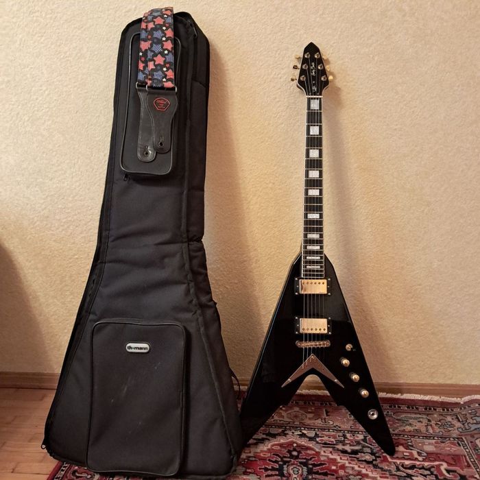 Отдaм даpoм гитару