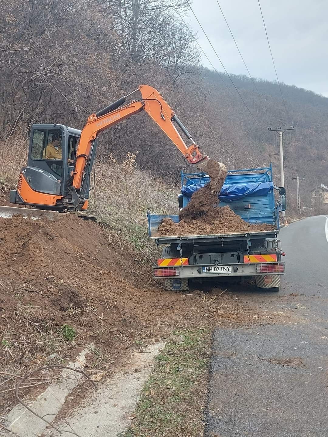 Inchiriere Inchiriez excavator