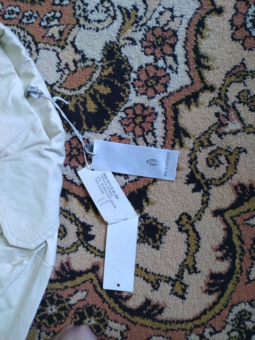 M. Nou. Trench (geacă)