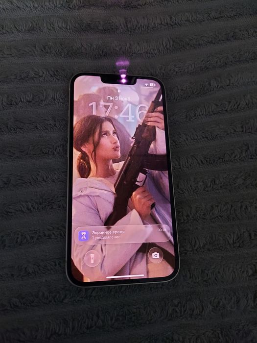 Продам Iphone 13 128g