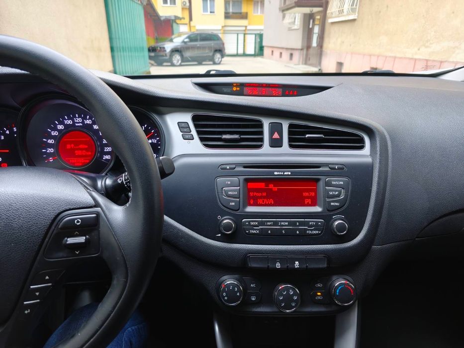 Радио cd за кия 2013 г.