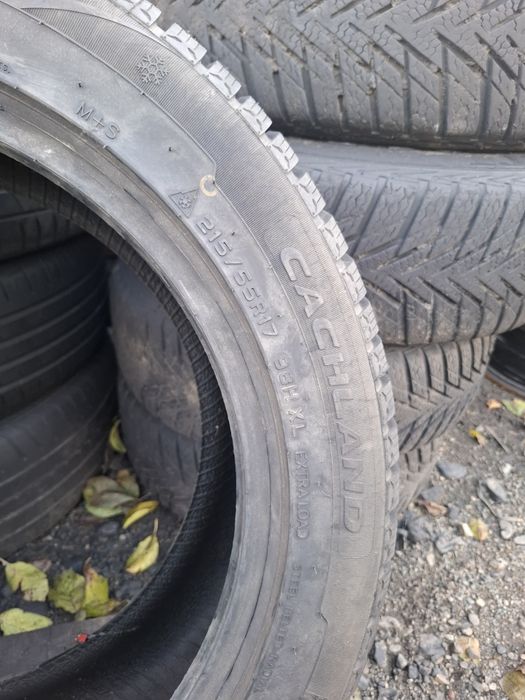 Vand 2 anvelope 215 55 17 noi de iarna