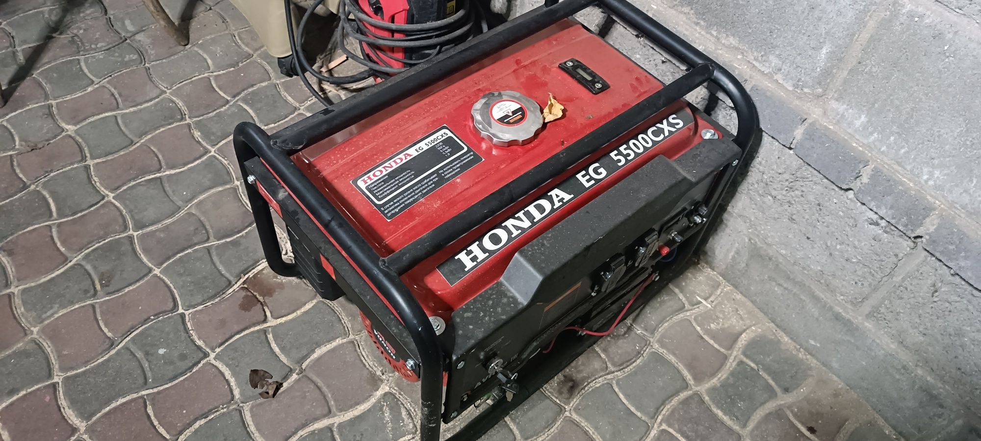 Бензиновый генератор Honda EG 5500