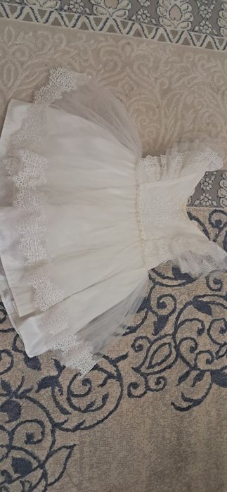 Көйлектер сатылады