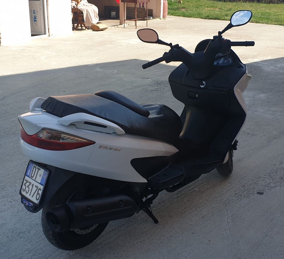 Suzuki burgman 125