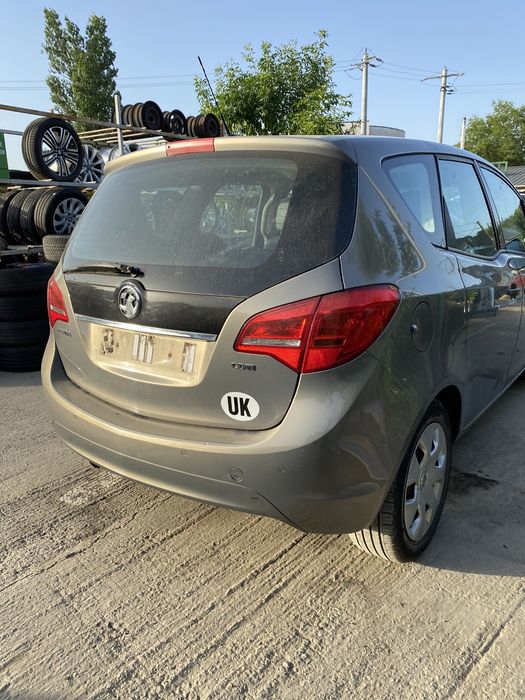 Bară spate cu senzori de parcare Opel Meriva B 2011