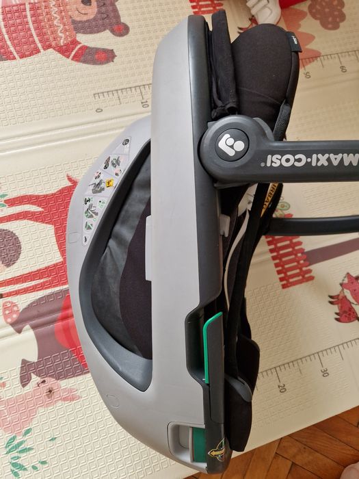 Бебешко кошче за кола 0-12 /360° + кошница Maksi Cosi с изофикс база