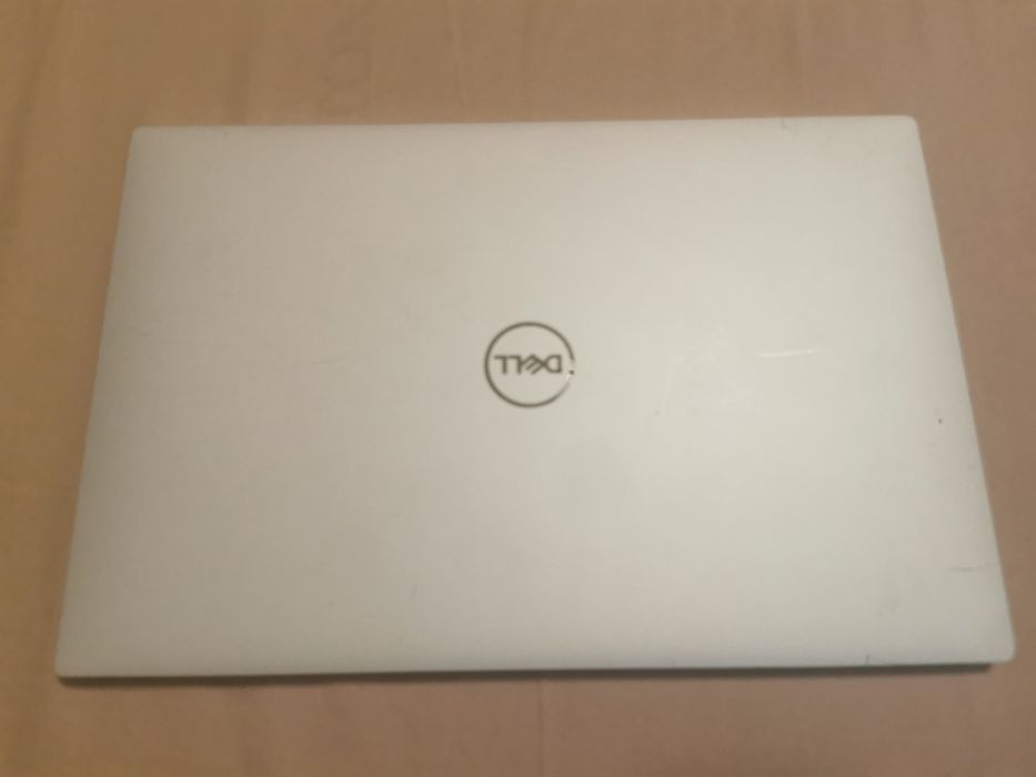 Vanl laptop Dell XPS 13 9300 defect