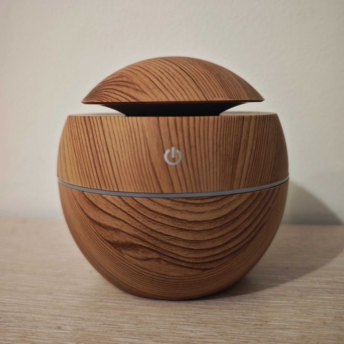 Арома дифузер с лед светлини