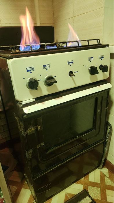 Gaz plitasi sotiladi