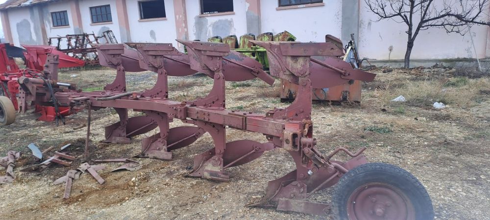 Plug Case ih 4 trupite piesa