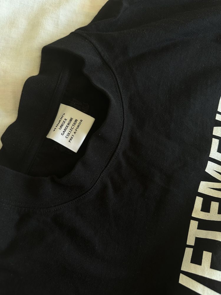Оригинална тениска Vetements