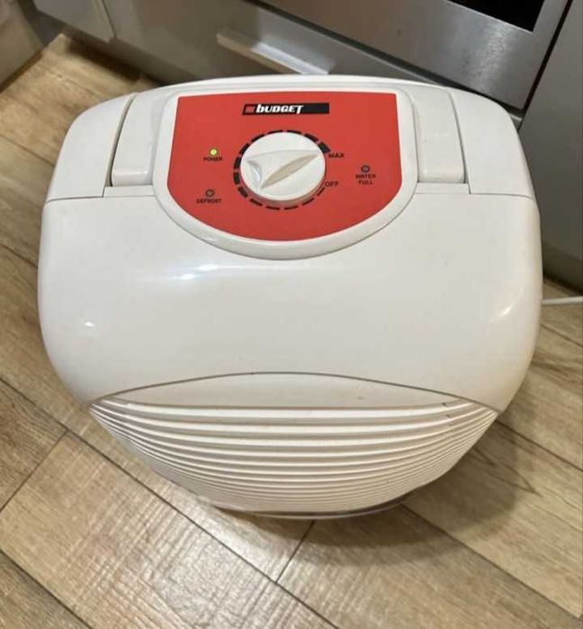 Влагоабсорбатор BUDGET 10л. / 24ч.