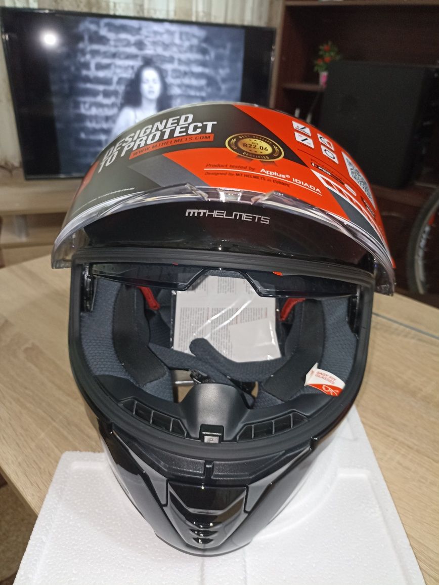 НОВА каска МТ Thunder 4 SV