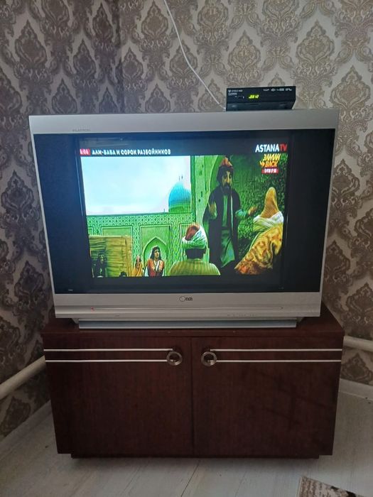 Продам телевизор и Отау ТВ в рабочим состояние