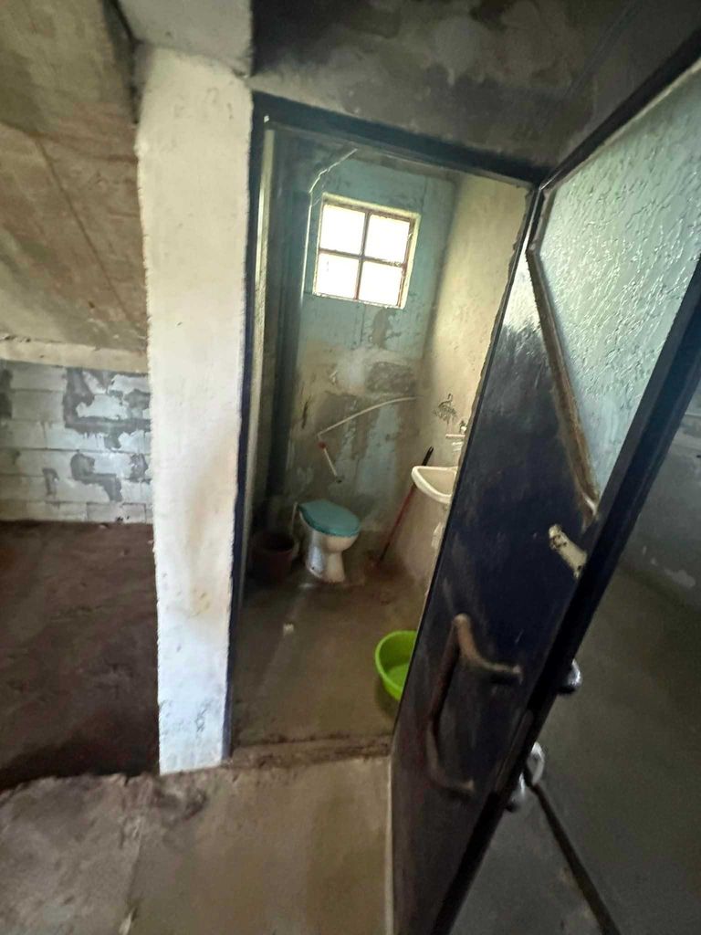 Продава се Къща в с. Калипетрово, Област Силистра - 280 кв.м за 183 €/кв.м - Снимка #6
