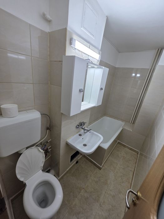 Vand garsoniera 27m² confort 1 Pitesti