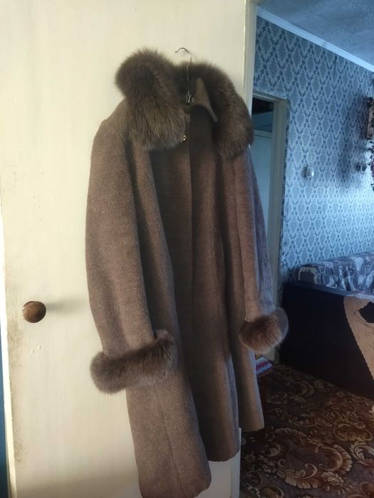 Продам                    Зимнее                Плальто