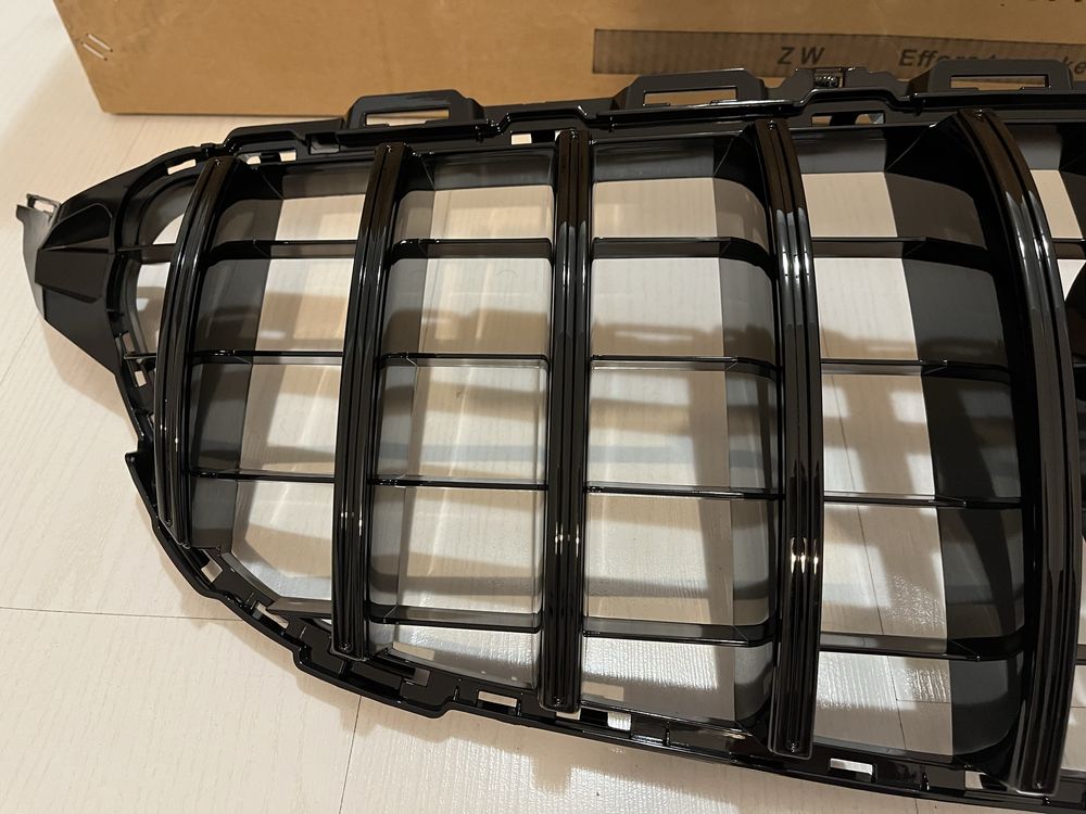 Grila Compatibila Mercedes C-Class w205 2018-2020 Negru Lucios