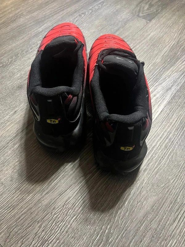 Nike Air Tn 42//43//44 noi/new